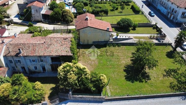 pentavano in vendita a Martignacco in zona Ceresetto