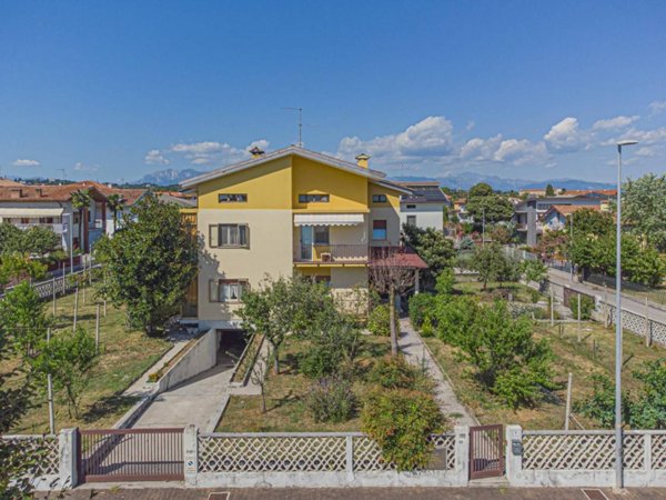 casa indipendente in vendita a Martignacco in zona Nogaredo di Prato