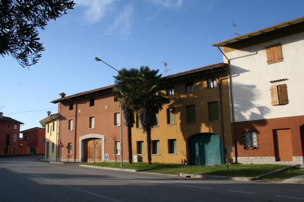 appartamento in vendita a Mereto di Tomba in zona Pantianicco