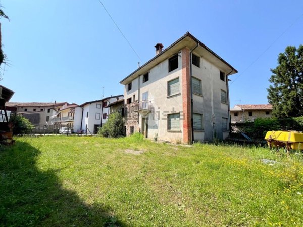 quadrivano in vendita a Mereto di Tomba