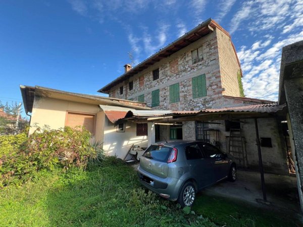 casa indipendente in vendita a Mereto di Tomba in zona Plasencis