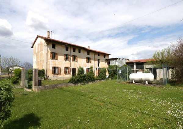 casa indipendente in vendita a Mereto di Tomba