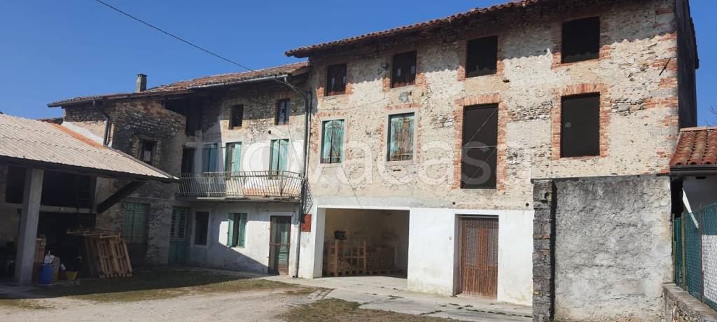 casa indipendente in vendita a Mereto di Tomba