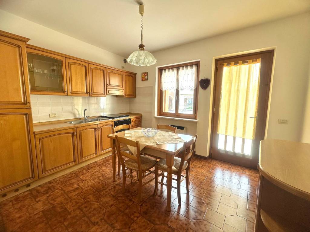 casa indipendente in vendita a Mereto di Tomba
