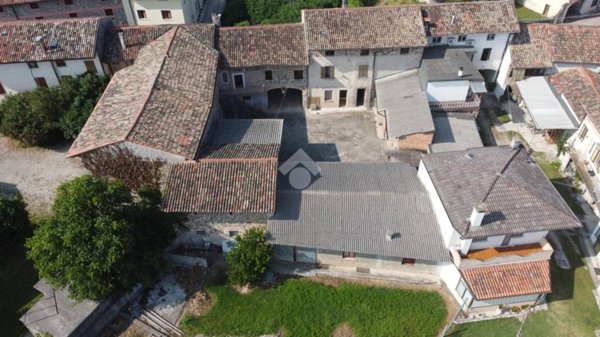 casa indipendente in vendita a Mereto di Tomba in zona Pantianicco