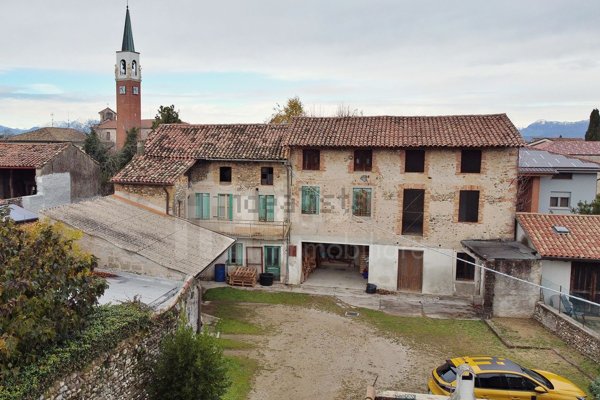 casa indipendente in vendita a Mereto di Tomba