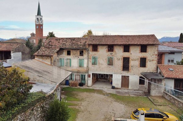 casa indipendente in vendita a Mereto di Tomba