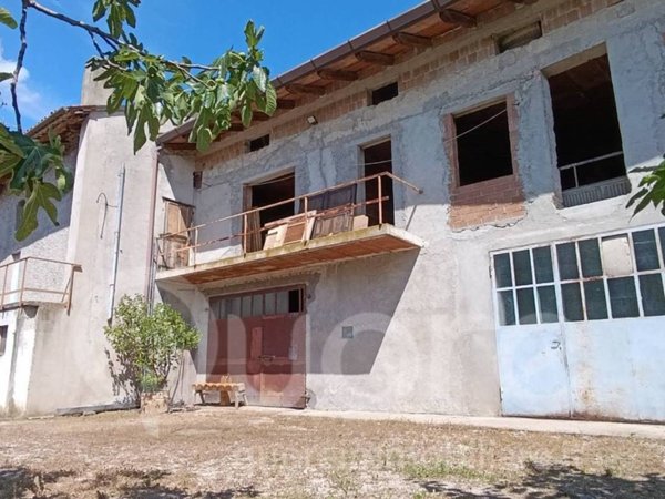 casa indipendente in vendita a Mereto di Tomba in zona San Marco