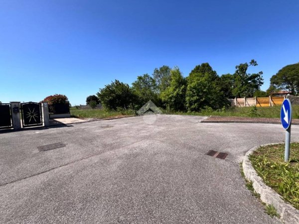 casa indipendente in vendita a Mereto di Tomba