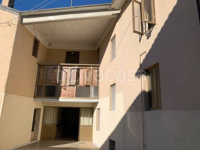 casa indipendente in vendita a Mereto di Tomba in zona Tomba