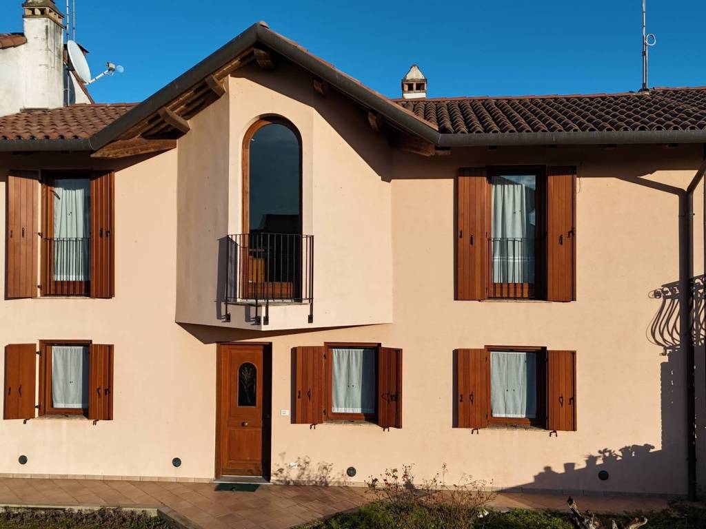 casa indipendente in vendita a Mereto di Tomba in zona Plasencis