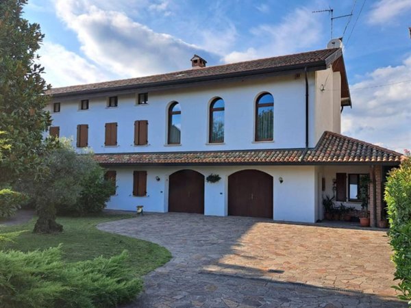 casa indipendente in vendita a Mereto di Tomba in zona San Marco