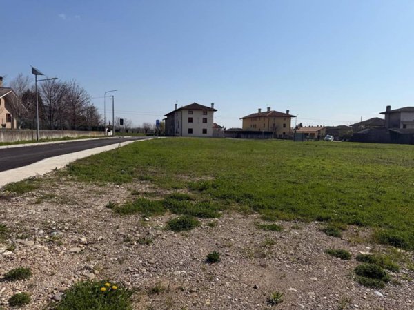 casa indipendente in vendita a Mereto di Tomba in zona San Marco