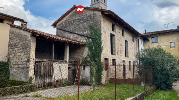 casale in vendita a Mereto di Tomba in zona Plasencis