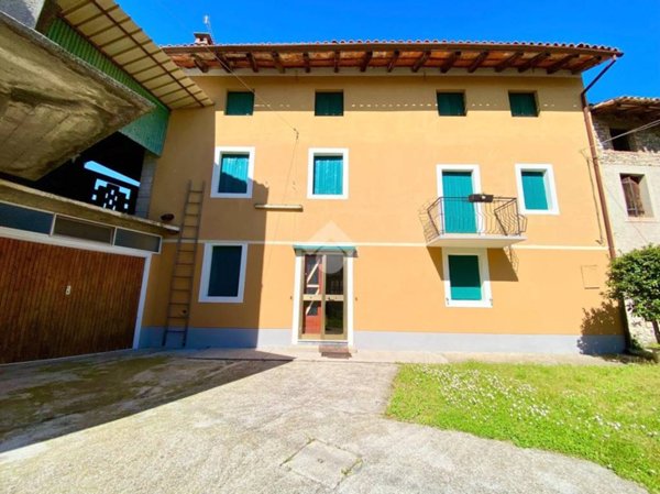 casa indipendente in vendita a Mereto di Tomba in zona Tomba