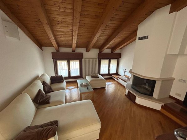 appartamento in vendita a Mereto di Tomba in zona Plasencis