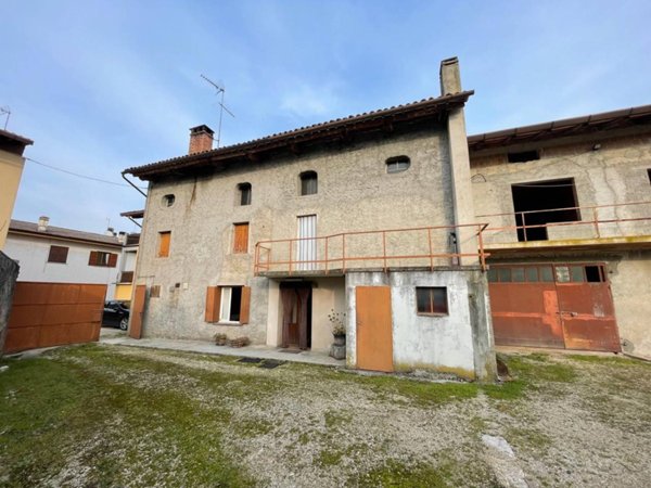 casa indipendente in vendita a Mereto di Tomba in zona Pantianicco