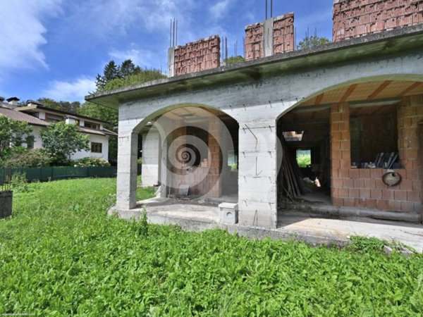 casa indipendente in vendita a Moggio Udinese