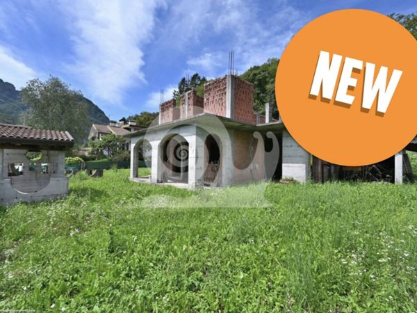 casa indipendente in vendita a Moggio Udinese