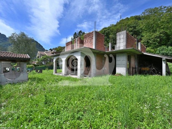 casa indipendente in vendita a Moggio Udinese