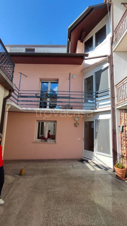 casa indipendente in vendita a Moggio Udinese