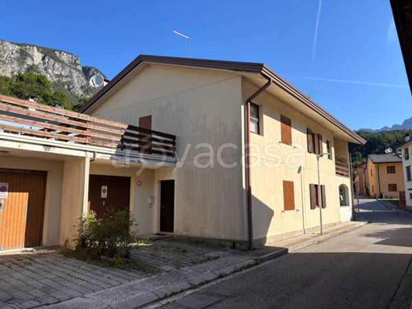 casa indipendente in vendita a Moggio Udinese