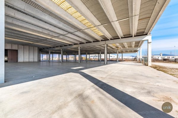 capannone in vendita a Moimacco