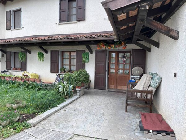 casa indipendente in vendita a Moimacco