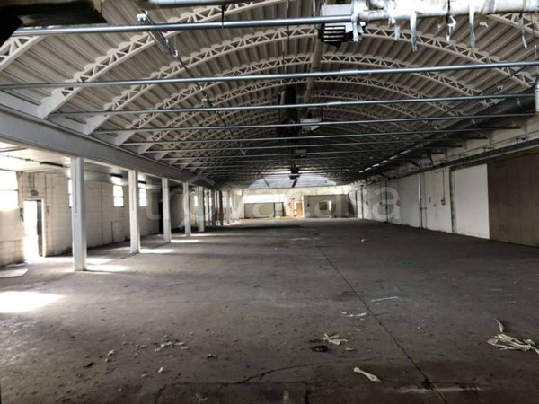 locale commerciale in vendita a Moimacco