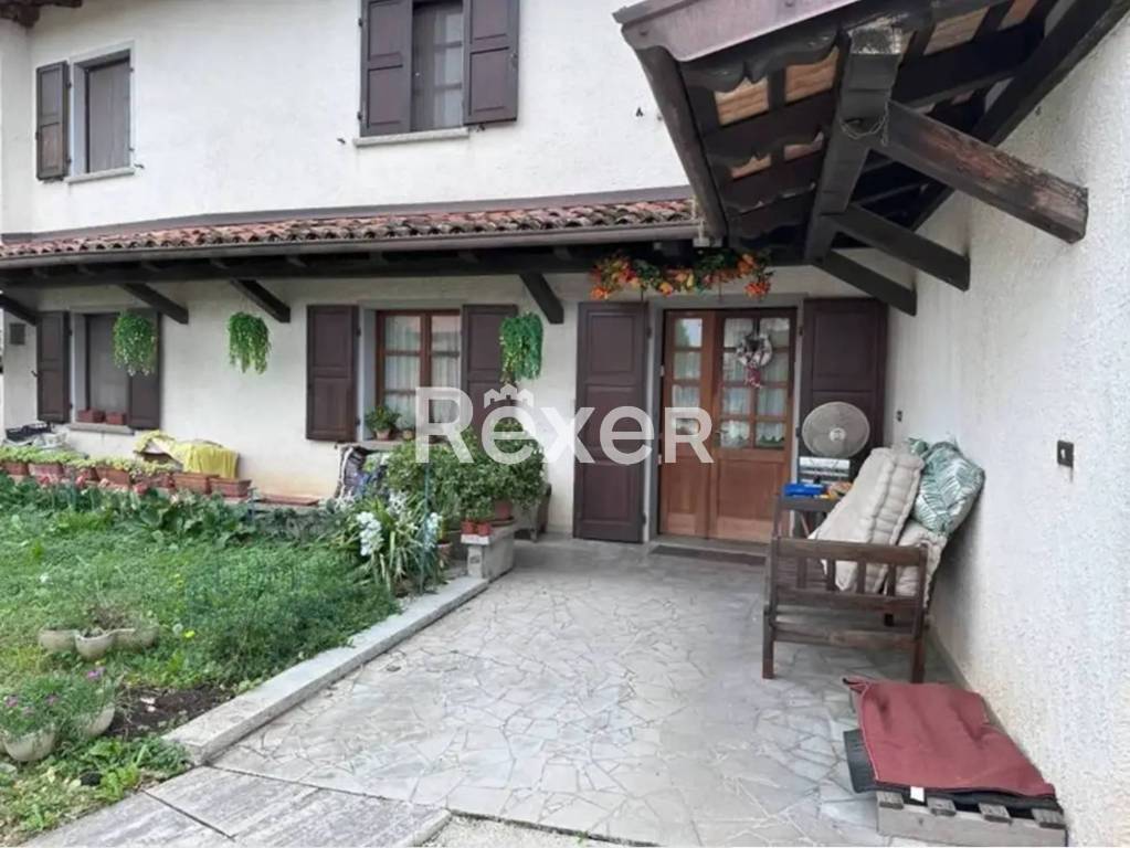 casa indipendente in vendita a Moimacco