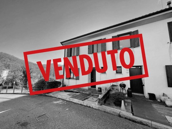 casa indipendente in vendita a Montenars in zona Capovilla