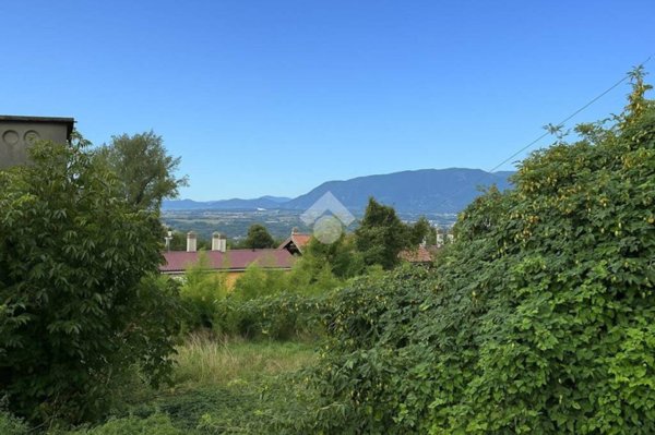 negozio in vendita a Montenars