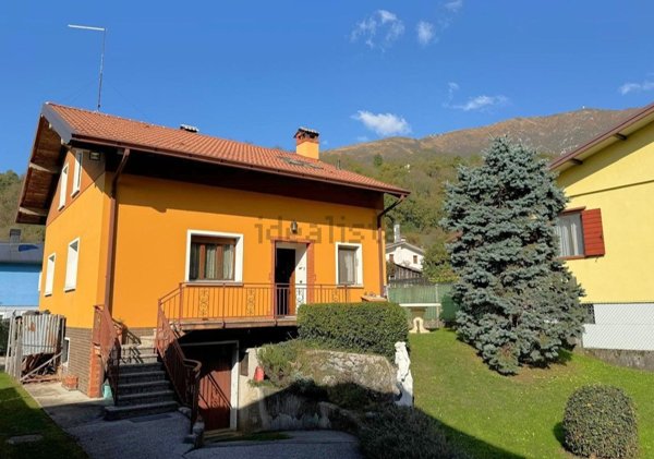 casa indipendente in vendita a Montenars in zona Isola