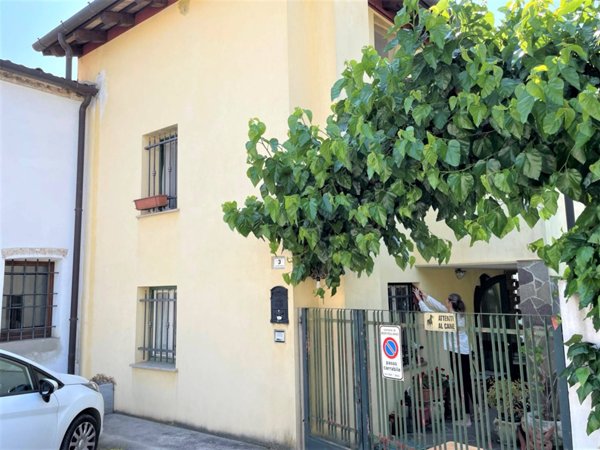 casa indipendente in vendita a Mortegliano in zona Chiasiellis