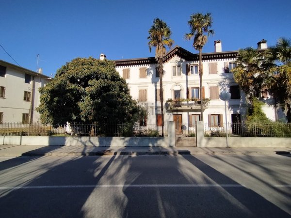 casa indipendente in vendita a Mortegliano in zona Lavariano