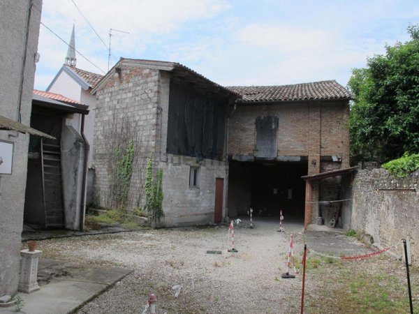 pentavano in vendita a Mortegliano