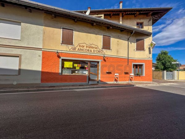 negozio in vendita a Mortegliano in zona Lavariano