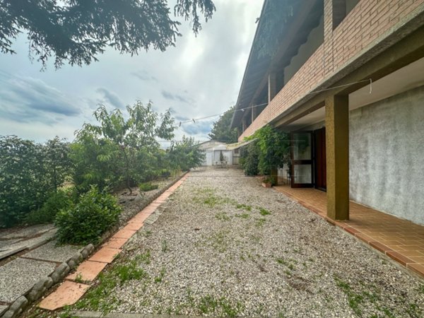 casa indipendente in vendita a Mortegliano in zona Lavariano