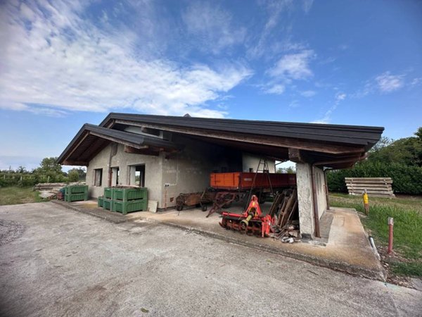 casa indipendente in vendita a Mortegliano