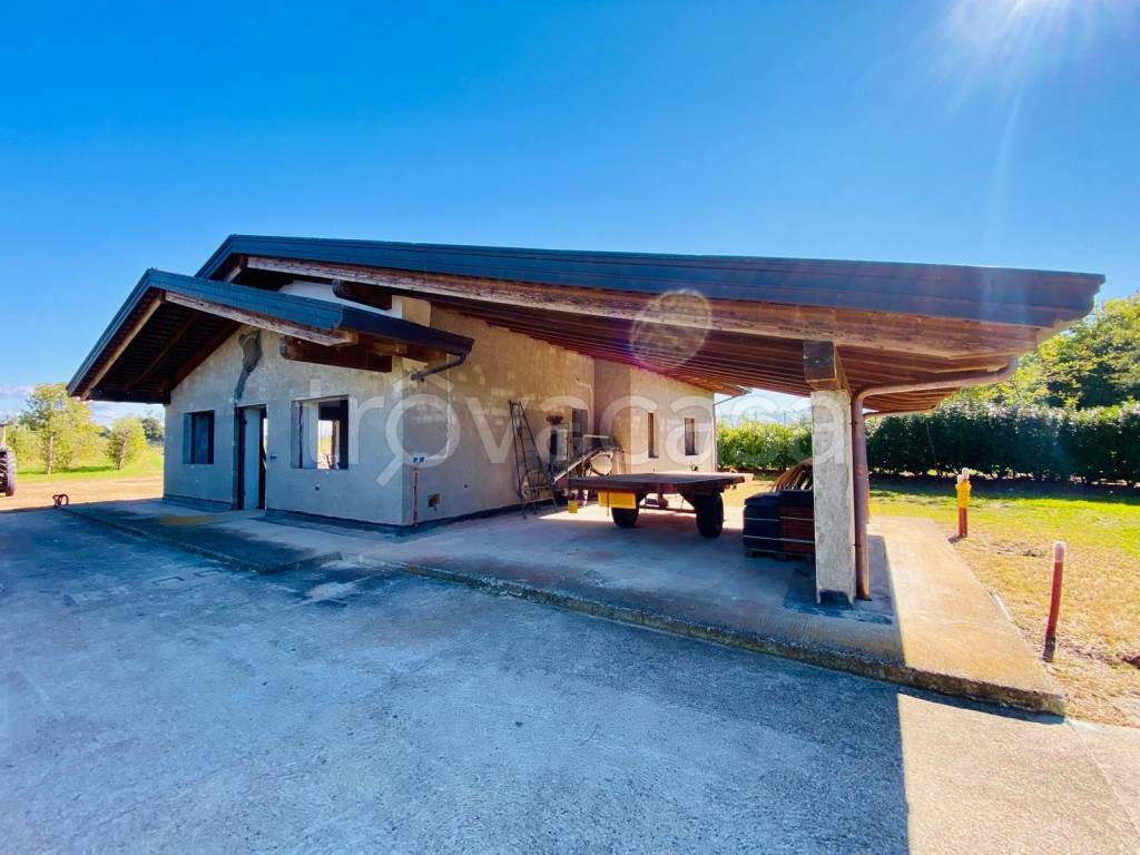 casa indipendente in vendita a Mortegliano