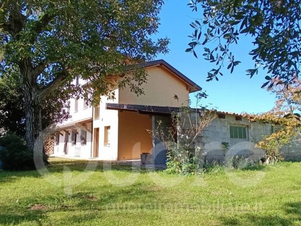 casa indipendente in vendita a Mortegliano
