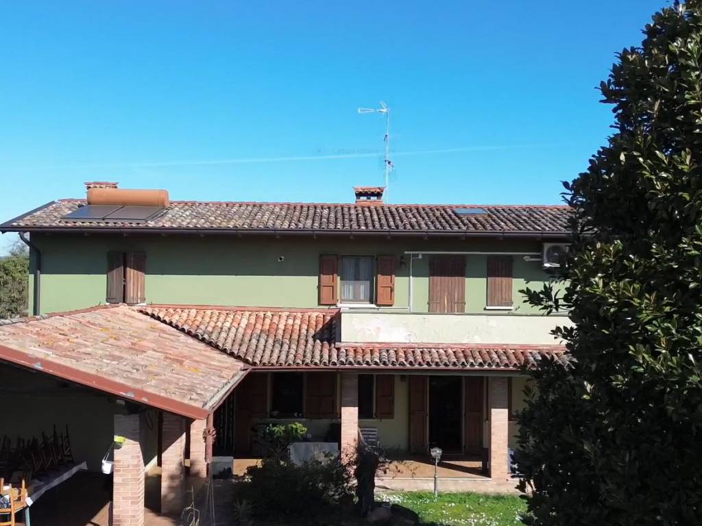 casa indipendente in vendita a Mortegliano in zona Lavariano