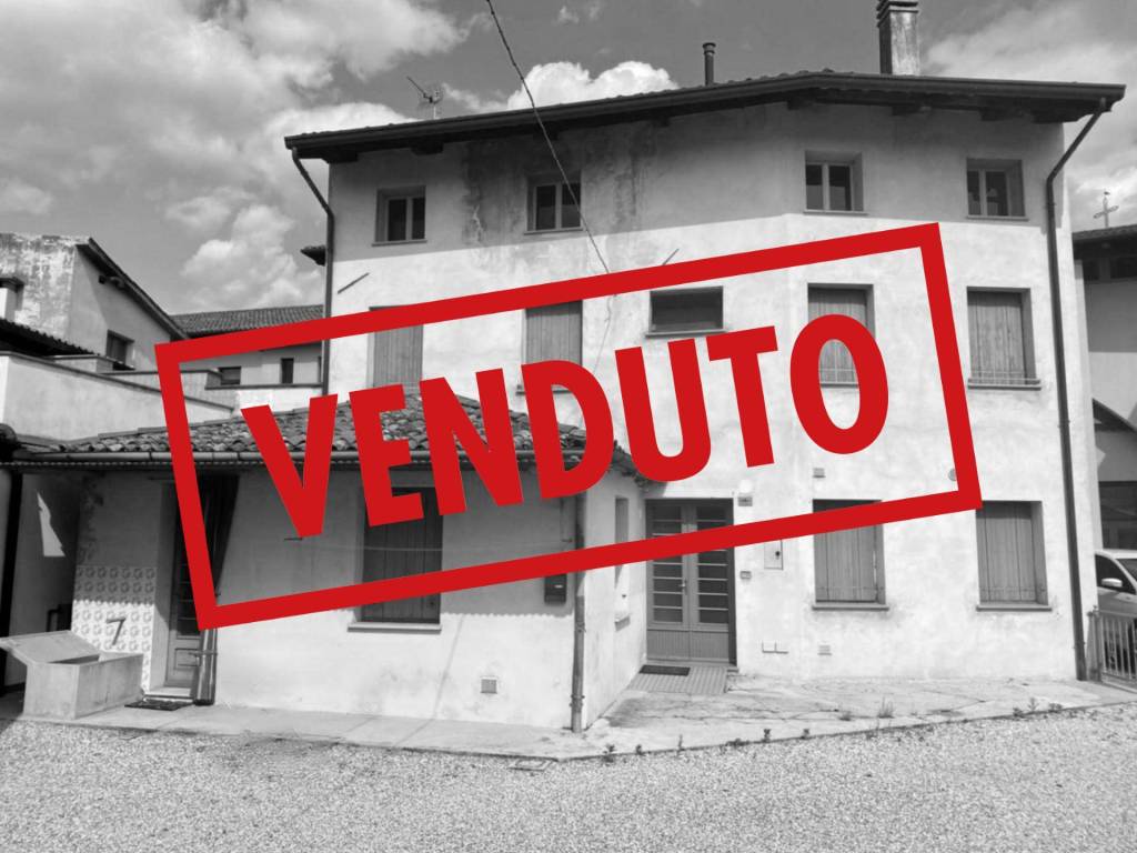 casa indipendente in vendita a Mortegliano