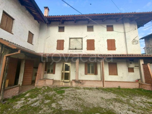 casa indipendente in vendita a Mortegliano in zona Lavariano