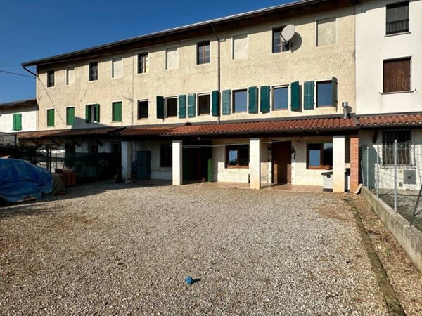 casa indipendente in vendita a Mortegliano