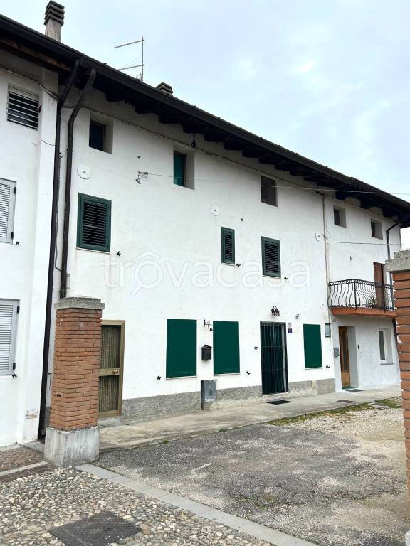 casa indipendente in vendita a Mortegliano in zona Lavariano