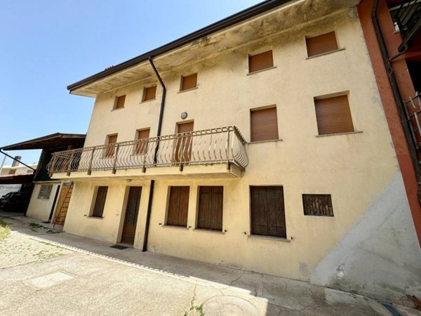 casa indipendente in vendita a Mortegliano