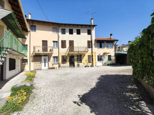 casa indipendente in vendita a Mortegliano