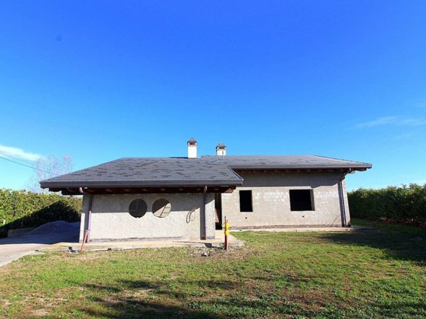 casa indipendente in vendita a Mortegliano