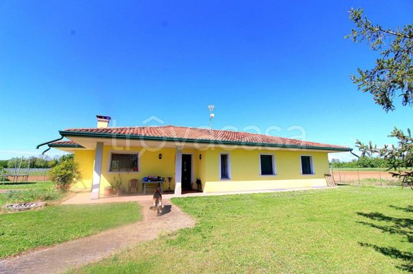 casa indipendente in vendita a Mortegliano in zona Chiasiellis